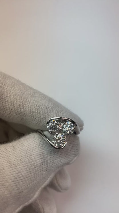 Gold Custom Jewelry Three Stone Round Cut Natural Earth Mined Diamond Ring