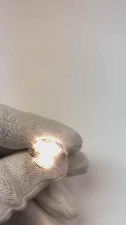 Gold Custom Jewelry Three Stone Round Cut Natural Earth Mined Diamond Ring