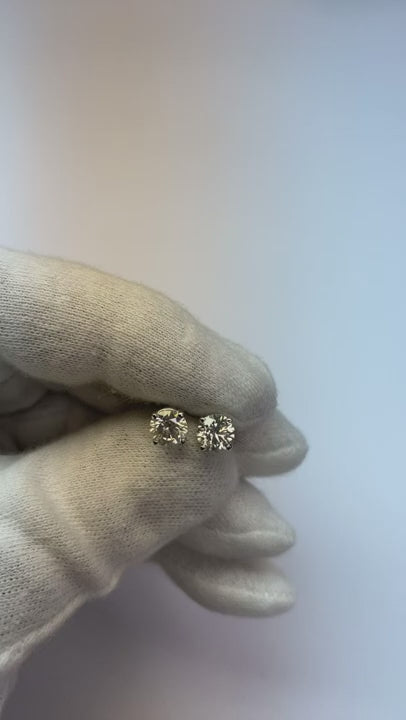 1.50 Carats Natural Earth Mined Diamond Studs