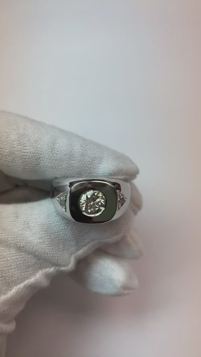 Yellow Gold Men's Ring Old Cut Round Diamonds Three Stone 2.25 Carats