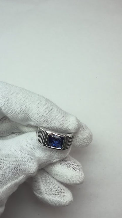 IGI CERTIFIED Solitaire Men's Ring Radiant Ceylon Color Sapphire Flush Set 2.50 Carats