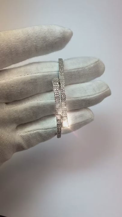3 Carats Beautiful Round Natural Earth Mined Diamond Bangle White Gold