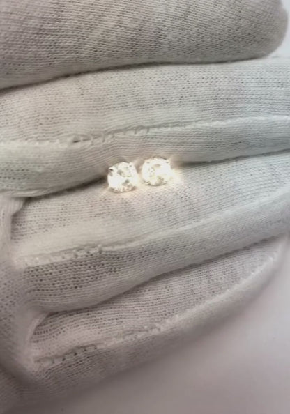 1.5 Ct Round Natural Earth Mined Diamond Stud Earring