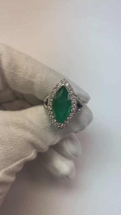 Marquise Cut Green Emerald & Round Natural Earth Mined Diamond 6.50 Carats Anniversary Ring