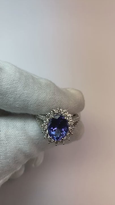 Tanzanite And Natural Earth Mined Diamonds 4.75 Carats Wedding Ring Gold White