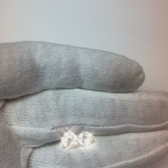 Round Cut Solitaire Diamond Studs Earring