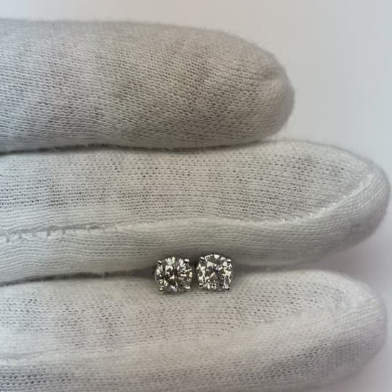 Diamond Studs Earring