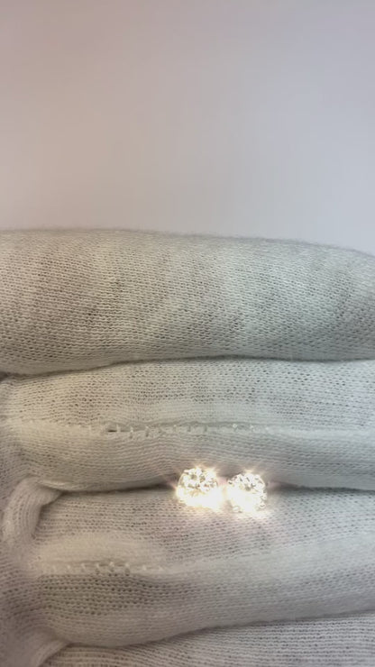 Round Cut Natural Earth Mined Diamond Stud Earring 1.50 Carats White Gold