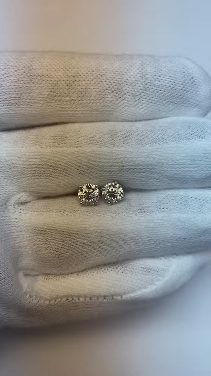 Round Lab Grown Diamond Stud Earrings