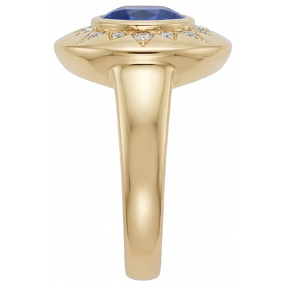 Round Brilliant Royal Blue Sapphire ring in 14K Yellow Gold – side view