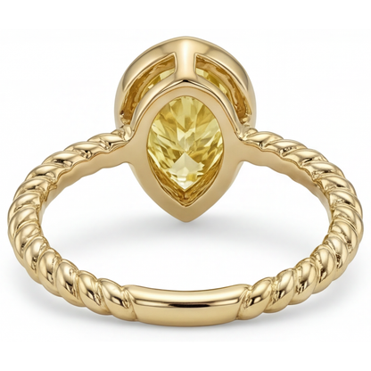 Pear Shape Yellow Canary Diamond ring in 14K Yellow Gold – detail view