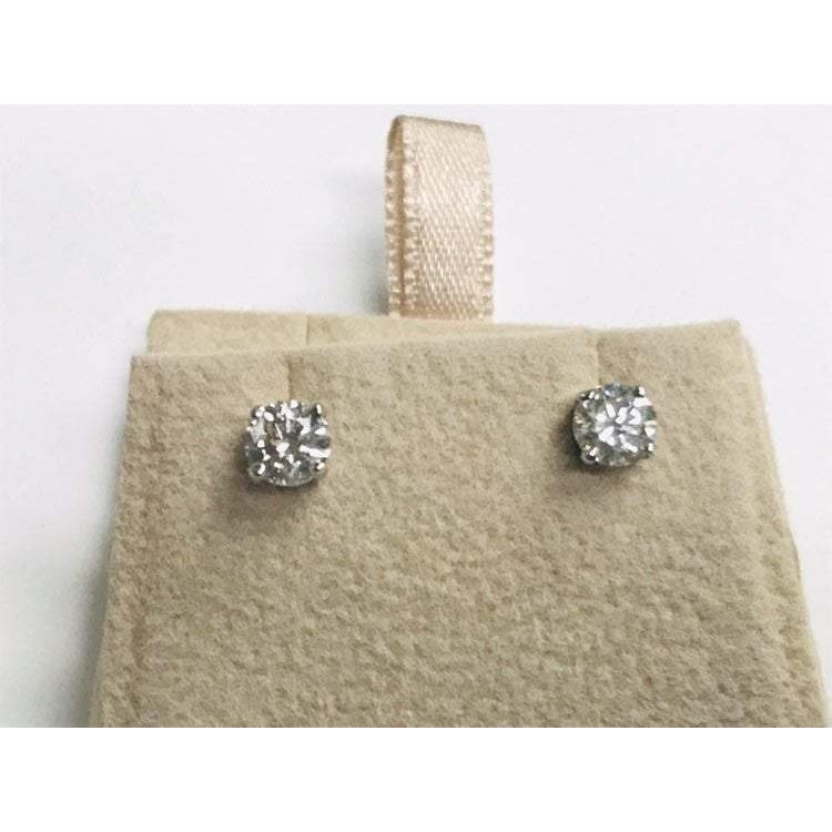 Brilliant  Round Diamond Stud Earrings 