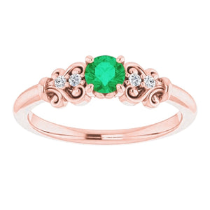 1.10 Carats Round Diamonds And Green Emeralds Vintage Style Ring