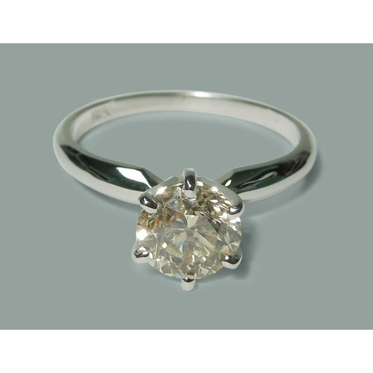 Sparkling Vintage Style White Gold Diamond Solitaire Ring