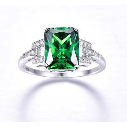  Lady’s Brilliant Prong Set Green Emerald And Diamonds Ring  Gemstone Ring