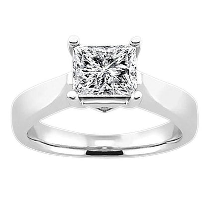  Sparkling Unique Lady’s Solitaire White Gold Diamond Ring 