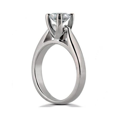 Sparkling Unique Lady’s Solitaire White Gold Diamond Ring 