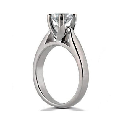 Sparkling Unique Lady’s Solitaire White Gold Diamond Ring 