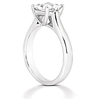 Vintage Style White Elegant Woman's Solitaire Diamond Ring 