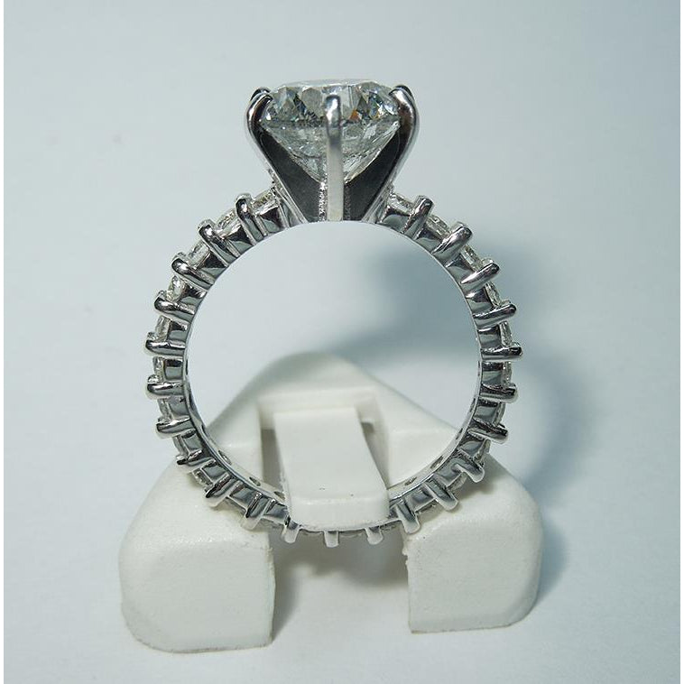 Amazing Style Engagement White Gold Diamond Solitaire Ring with Accents