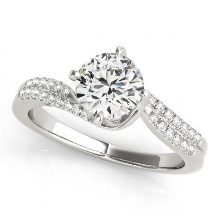 Brilliant Women Diamond Engagement Ring White Gold Solitaire Ring with Accents 