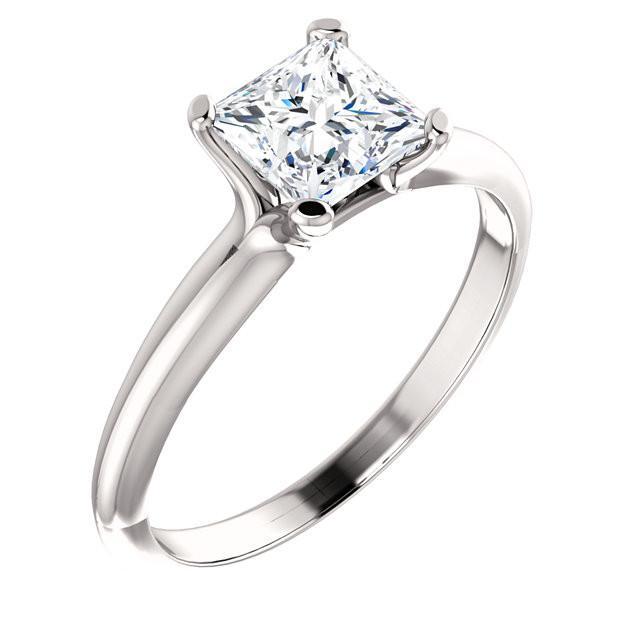 Fancy Lady’s Sparkling Vintage Style White Gold Diamond Solitaire Ring  