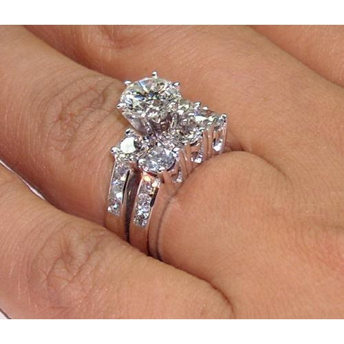 2.75 Carats Round Engagement Ring Heart Set White Gold Engagement Ring