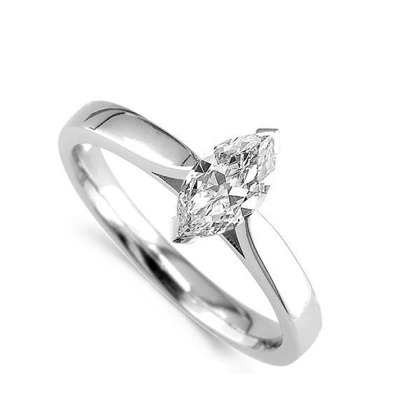   Fancy Princess Cut  Sparkling Vintage Style White Gold Diamond Solitaire Ring 