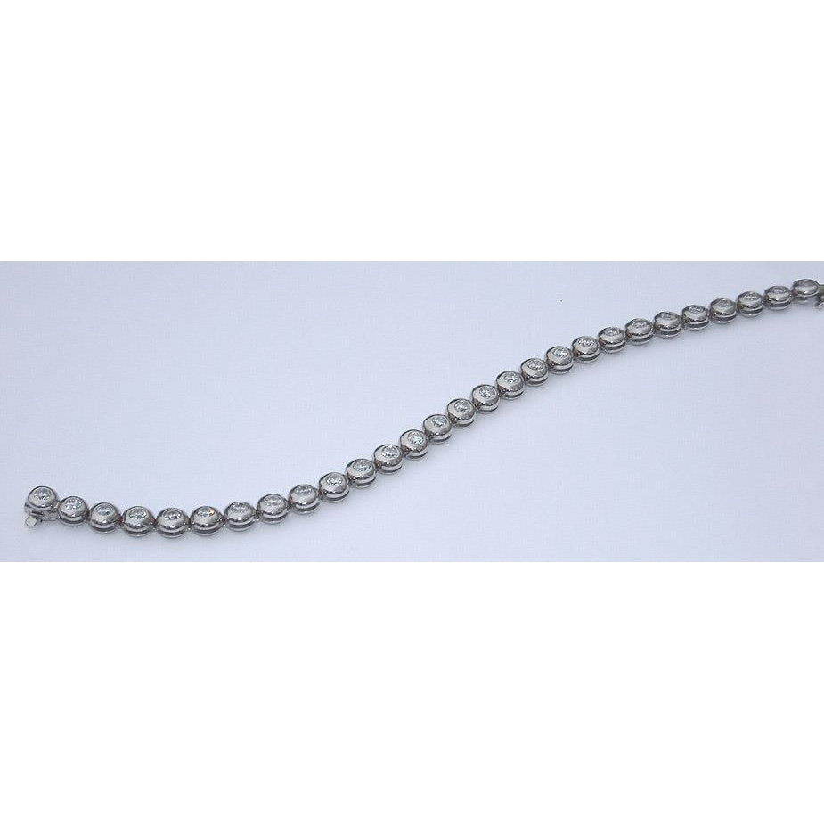 Diamond Tennis Bracelet Vs Full Bezel