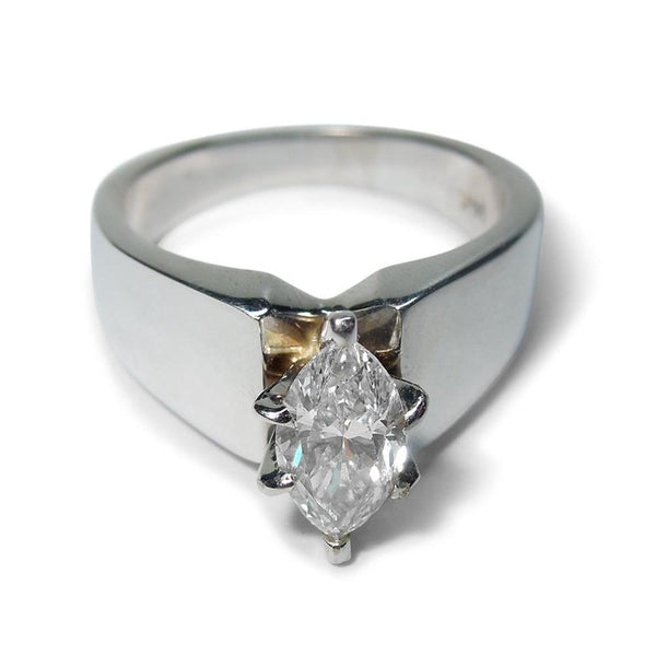 NEw Oval Style Fancy Lady’s  Style White Elegant Gold Diamond Solitaire Ring 