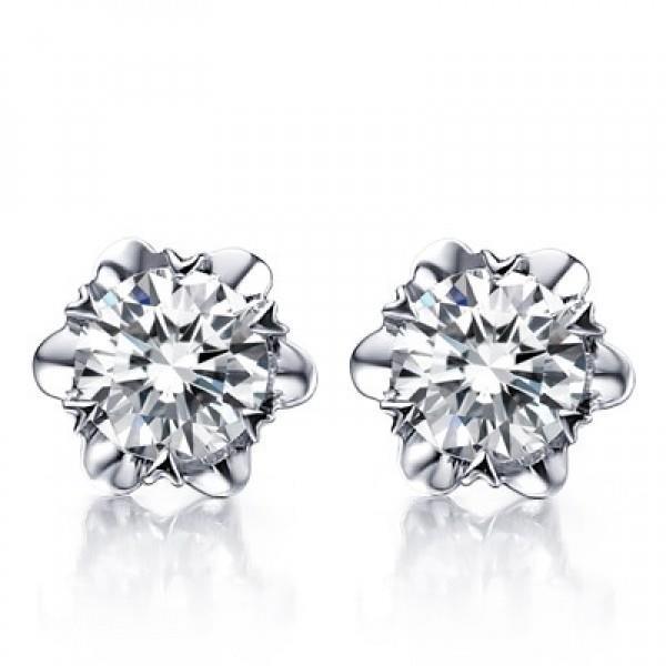  Prong Set Round Flower Shape Diamond Stud Earring Gold  Stud Earrings