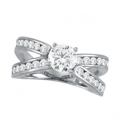  High Quality Twisted Sparkling Solitaire Ring with Accents White Gold Diamond