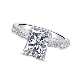 2.50 Carats Solitaire With Accents Diamond Engagement Ring