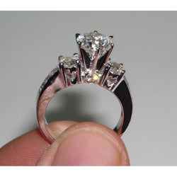 Real  2.70 Carats Round Engagement Ring Heart Set White Gold