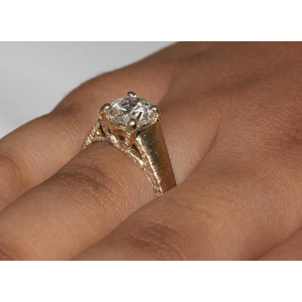 Yellow Gold New Princess Cut Sparkling Unique Solitaire  Diamond Anniversary Ring 