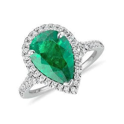 3.50 Ct Pear Cut Green Emerald And Natural Earth Mined Diamond Wedding Ring