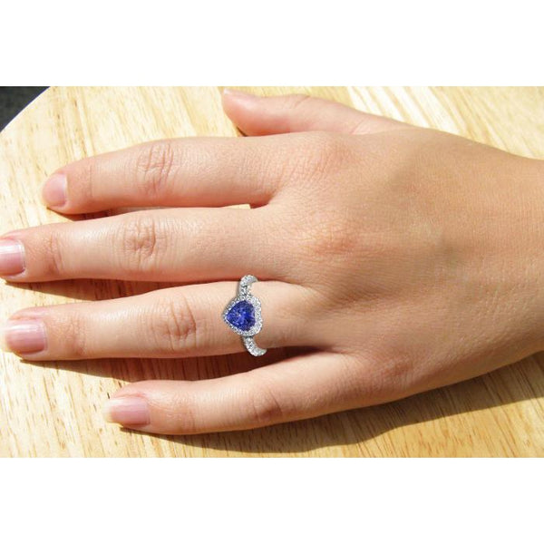 Heart Cut Tanzanite And Round Diamond Ring 2.10 Ct 14K Gold