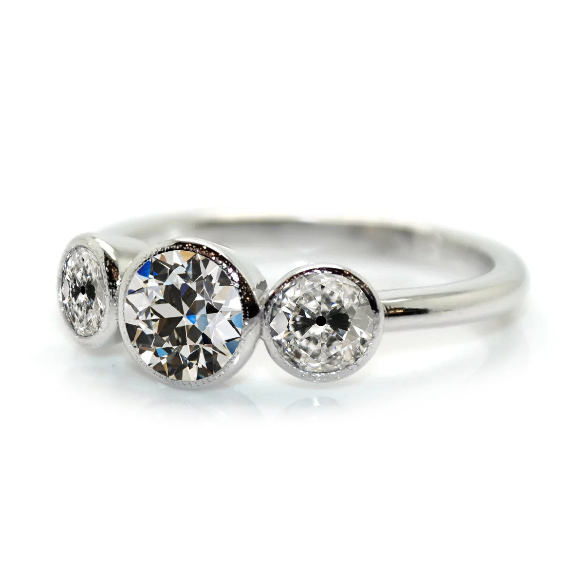 3 Stone Round Diamond Ring