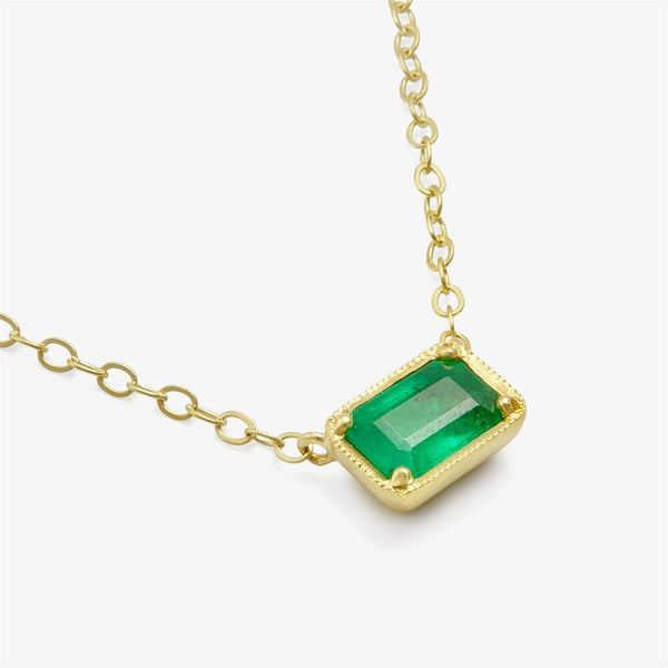 4 Ct Solitaire Green Emerald Pendant Necklace 14K Yellow Gold Gemstone Pendant