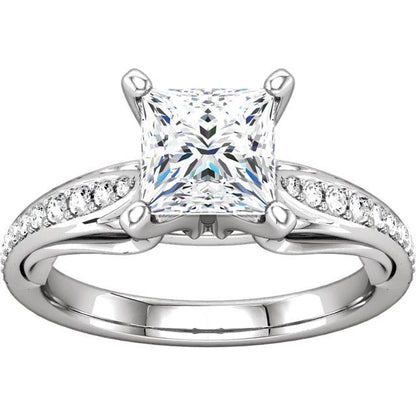 High Quality Unique Solitaire Ring  White Gold Diamond