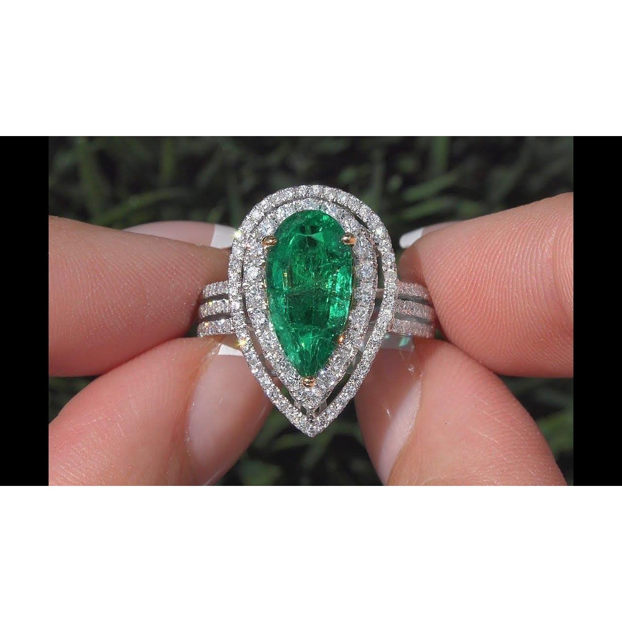 Ladies Weeding Beautiful Pear Shape Green Emerald Diamond Ring White Gold  Gemstone Ring