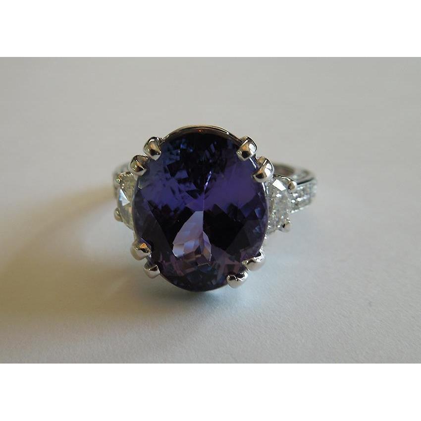    Gorgeous fancy  Wedding Ring Oval Tanzanite  Diamonds White Gold  Gemstone Ring