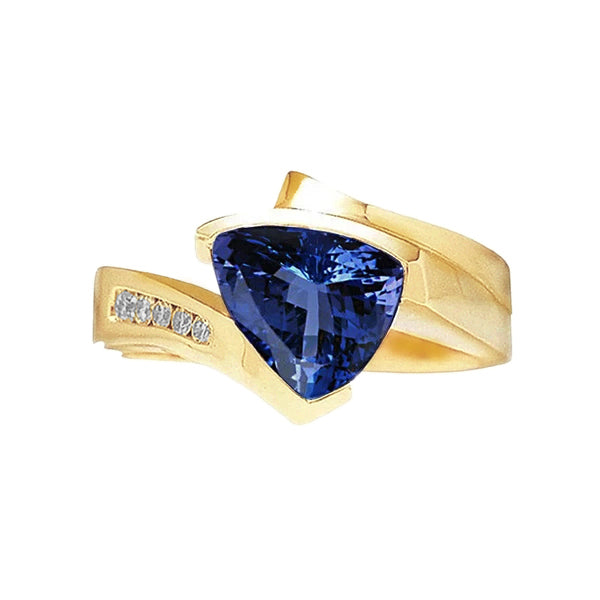  New High Quality Beautiful Tanzanite Trillion Diamonds Yellow Gold Ring
