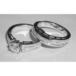 Custom Jewelry Round Diamond Bridal Ring Engagement Set