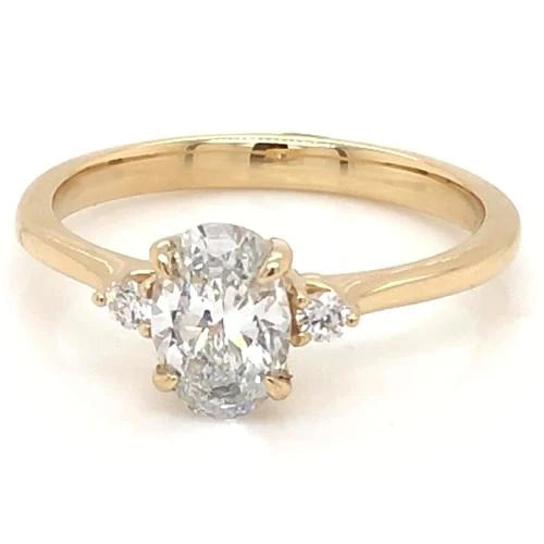 Women's Engagement Ring