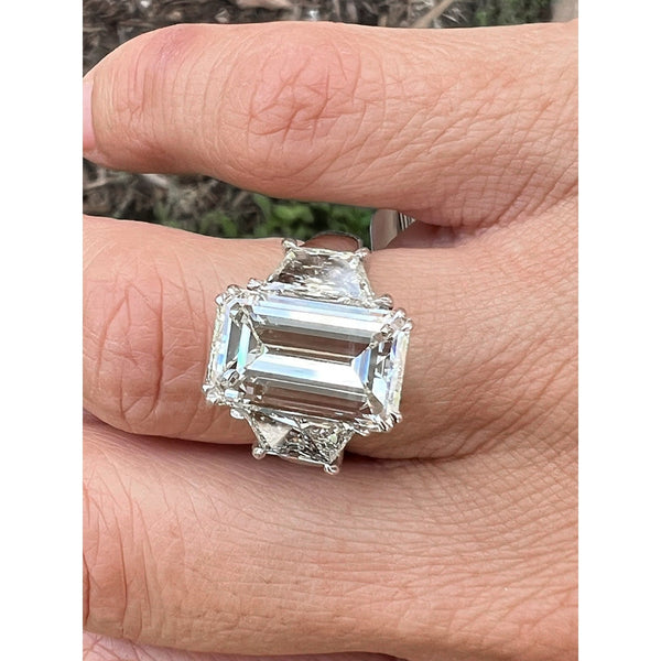Emerald Trapezoid Ring Prong Setting White Gold 14K