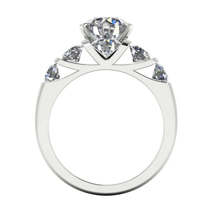 Round Diamond Engagement Ring Set