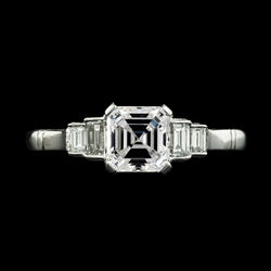 Genuine   Lady's Anniversary Ring Emerald & Asscher Diamond 5 Stone 4.50 Carats