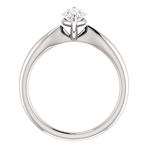 Unique Lady’s Solitaire White Gold Diamond Ring 