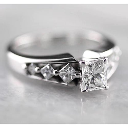 Princess Cut Diamond Engagement Ring